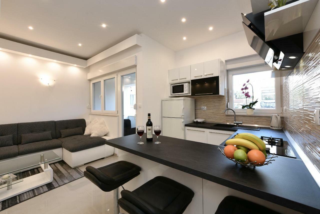 Apartment Katica Zara Esterno foto