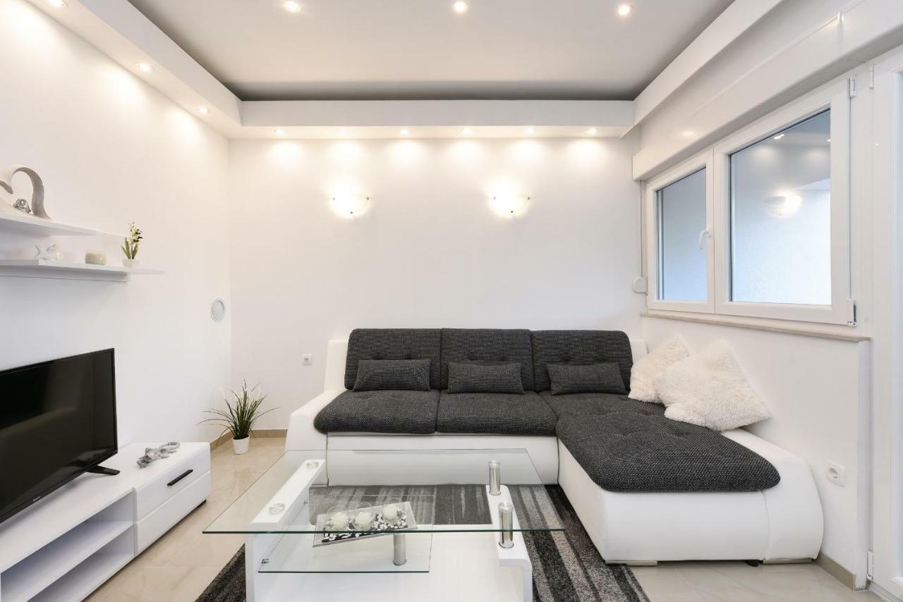 Apartment Katica Zara Esterno foto